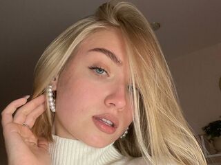 camgirl playing with sextoy TessaBarnes