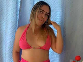 camgirl showing tits YehsiHoss