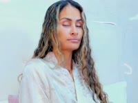 Hi dear, I am Coral, a natural and passionate beauty with a deep smile and even deeper desires ...
Elegant. Addictive I am not in a hurry ... I seduce. Stay if you are ready.
Look that hypnotizes, smile that melts.
Long legs, cinnamon skin, wild hair.
Natural sensuality with a touch of danger.
Don