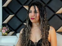 I am passionate about the game of seduction and the freedom to enjoy without limits. I have the experience and the willingness to be the space where your instincts are completely freed. If you have imagined it, I am willing to put it into practice.