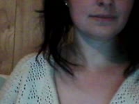 Je suis une jeune femme de 35 ans simple et naturelle, ici pour passer un bon moment : discussion et plaisir sexuel. Viens me découvrir en toute confiance ! En PV je me déshabille pour un avant goût ; en VIP profitons rien qu