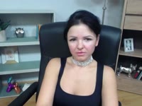 A petite brunette ;) with a feminine and positive energy. I love cooking, traveling, dancing, watching movies, riding my bike, reading books, and creating beautiful flower arrangements. I’m warm, curious, and love meeting new people ;). Spend some time with me — I promise good vibes, real conversations, and a genuine smile <3