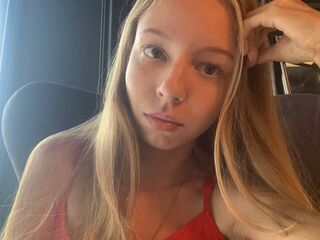 hot cam AdenaMcfalls