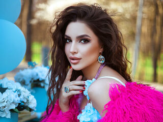 girl webcam naked BellaHalle