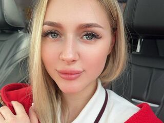fingering camslut CandiceBless