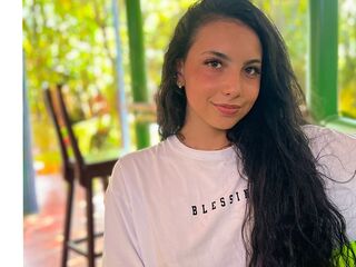 cam girl masturbating with dildo EmilianaEscobar