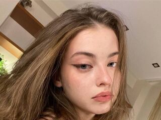 camgirl masturbating with sextoy JanetFimbrez