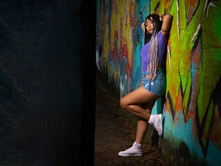 naked girl with webcam masturbating KimWexler