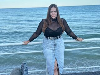 hot strip tease web cam LeillaTvin