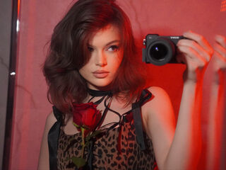 naughty camgirl fingering pussy LunaBruna