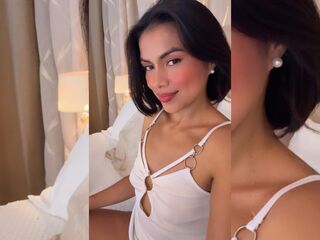 hot cam girl masturbating with vibrator PerlaMoonroe