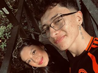 free live chat IanandBrithany