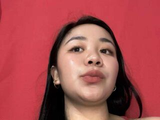 girl slave webcam show HannahVinson