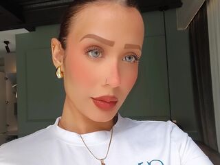 hot strip tease cam AdrianaRossetti