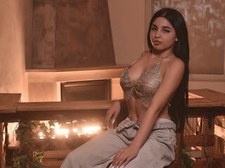 nude webcamgirl AishaObsession