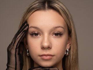 camgirl spreading pussy AmandaRandolph