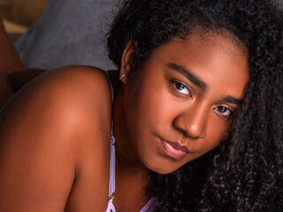 hot cam slut AmaraRuiiz