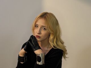 hot sex cam AmeliaHatta