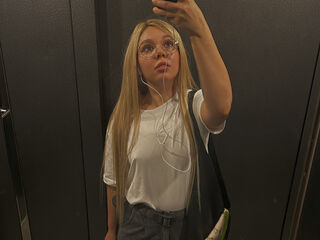 fingering camwhore AnnaSebastian