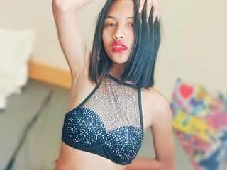 camgirl masturbating with dildo AnnahPinkie