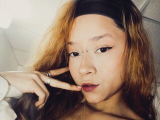 camgirl masturbating with sex toy AnnyWillians