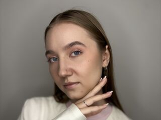 hot girl cam AudreyHermet