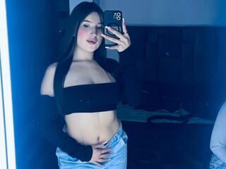 camgirl webcam AuroraSky