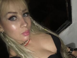 camgirl masturbating BarbieLu