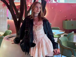 nude webcam girl photo CandiFerretti