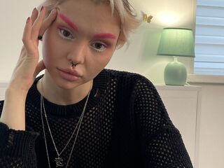 chatwhore CarmeliaPolyak