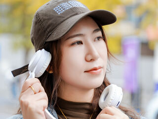 fingering cam slut ClaraElla