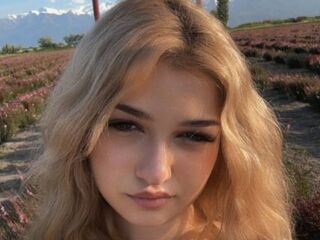 girl porn cam CloudyFox