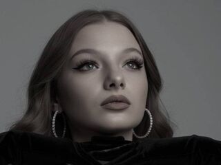 nude cam girl pic CreolaScheidler