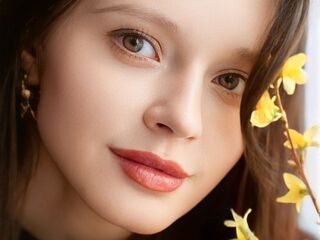 naughty cam girl fingering pussy CrystleZaritsky