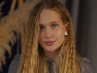 hot strip tease web cam DamarisWellnitz