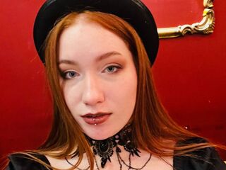 hot cam girl fingering shaved pussy DevonaDarby