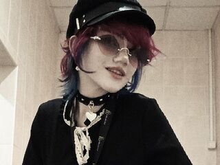 naked girl with webcam fingering pussy ElanorCiolek