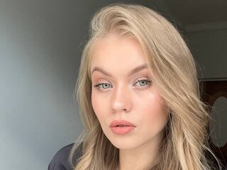 live sex cam picture ElaraBrooks