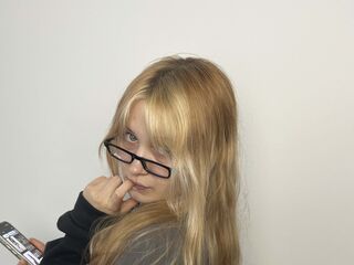 girl EloiseGow