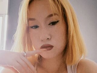 cam girl masturbating with sextoy ElsyKellow