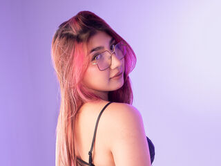 camgirl playing with sex toy EstefaniCastillo