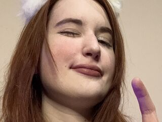 hot cam girl masturbating with sextoy EvaBorn