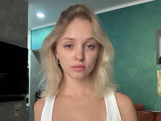 naked cam girl masturbating EveMorrison