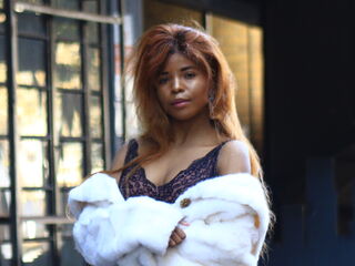 shaved pussy webcam FifiCaramel