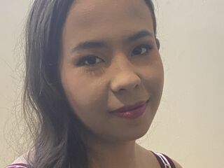 girl showing pussy HanaMontenegro