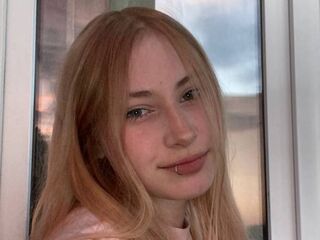camslut spreading pussy HelaineSchecter