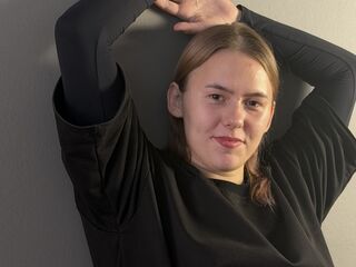 naked camgirl photo HettieLehrian