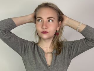 camgirl showing tits HisakoHenn