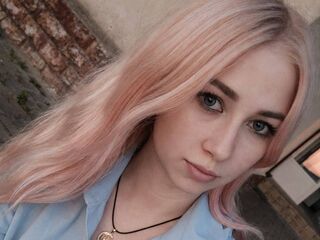 live webcam performer IsabelManha