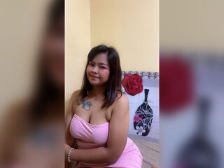masturbating camgirl JoyceCarla